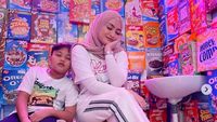 5 Gaya Nathalie Holscher Bersama Anak Sule yang Belum Dihapus dari Instagram