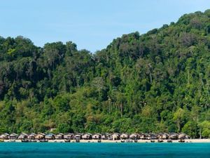 Mengenal Suku Laut: Asal Suku, Sejarah, dan Rumah Adatnya Mengenal Suku Laut: Asal Suku, Sejarah, dan Rumah Adatnya