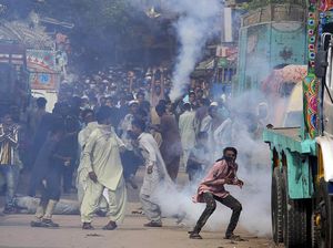 2 Polisi Pakistan Tewas dalam Bentrokan Partai di Lahore