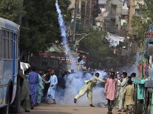 Didemo Partai Radikal, Pakistan Minta Parlemen Putuskan Nasib Dubes Prancis Didemo Partai Radikal, Pakistan Minta Parlemen Putuskan Nasib Dubes Prancis