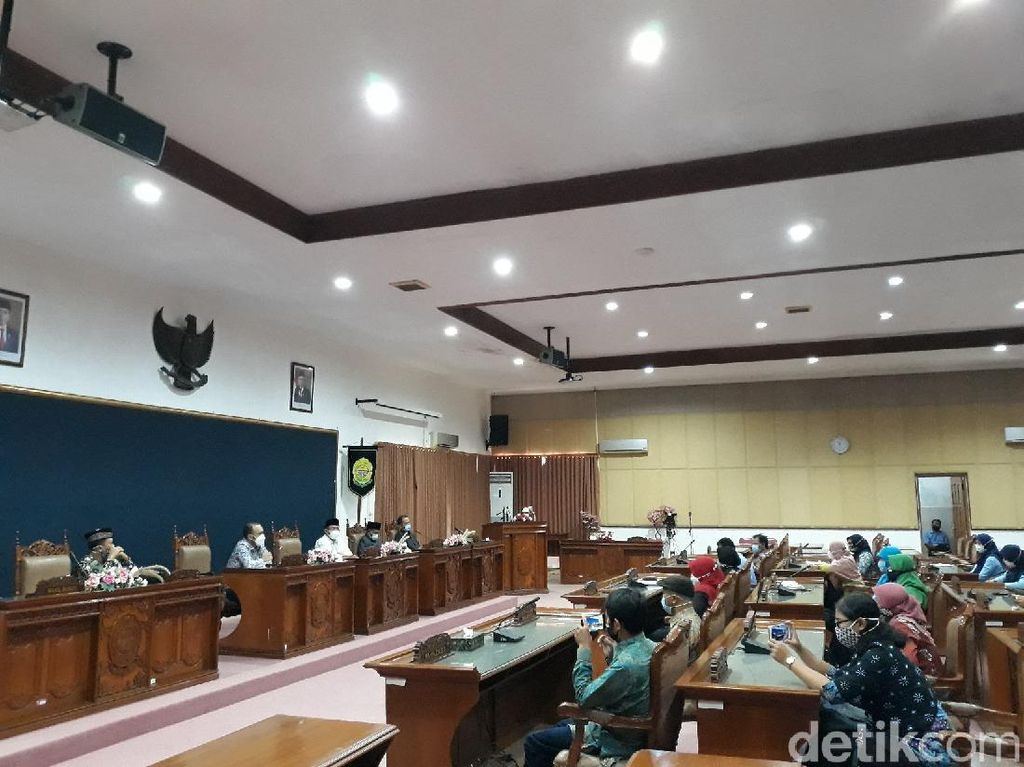 Guru Honorer di Bantul yang Tak Lolos PPPK Minta Diangkat Jadi PHL Guru Honorer di Bantul yang Tak Lolos PPPK Minta Diangkat Jadi PHL