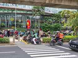 Sebulan Berlalu Sejak Wagub DKI Janji Bereskan Masalah Trotoar Kuningan