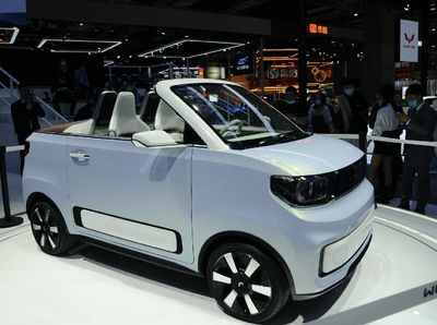 Mobil Listrik Mungil Wuling Rp 61 Juta Tampil Tanpa Atap, Jadinya Imut Banget