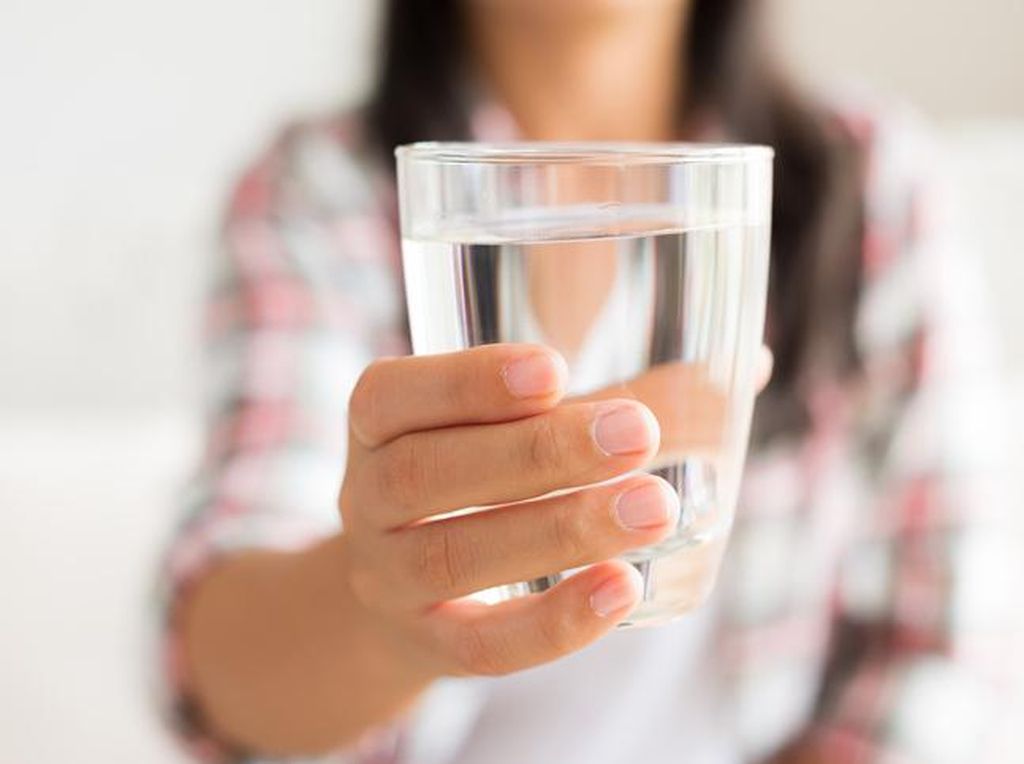 Cara Minum Air Putih dari dr Zaidul Akbar agar Tubuh Sehat