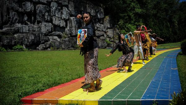 Beragam Aksi Peringati Hari Kartini di Berbagai Daerah