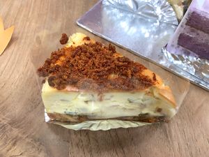 Unik! Cheesecake Ini Pakai Topping Abon dan Bacon yang Gurih