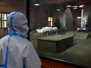 Ngeri! Corona Mengganas, 60 orang Dikremasi Tiap Hari di India Ngeri! Corona Mengganas, 60 orang Dikremasi Tiap Hari di India