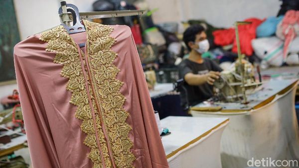 Cuan! Pengusaha Ini Banjir Orderan Mukena Saat Ramadhan