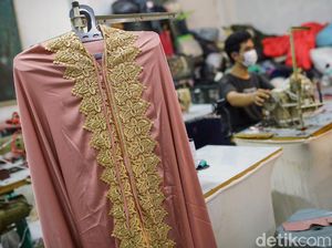 Cuan! Pengusaha Ini Banjir Orderan Mukena Saat Ramadhan