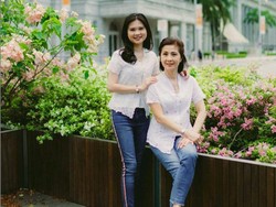 Berkebaya, Felicia Tissue dan Ibunda Kutip Tulisan RA Kartini