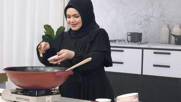 Selain Nyanyi, Siti Nurhaliza Jago Masak dan Bisnis Kuliner