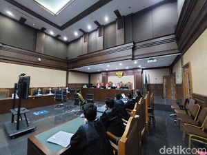 Begini Cara Juliari Minta Rp 10 Ribu Per Paket Bansos Corona Begini Cara Juliari Minta Rp 10 Ribu Per Paket Bansos Corona