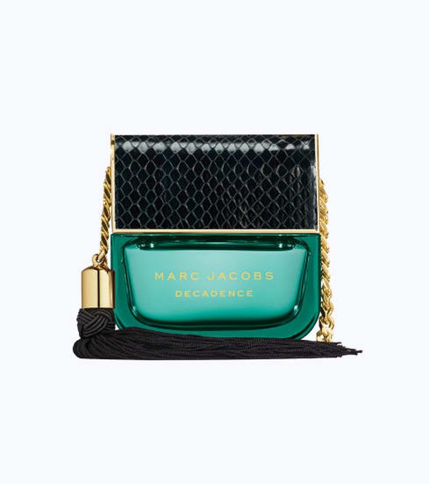 Marc Jacobs Decadence merupakan wewangian kayu yang sensual dan mewah yang mewujudkan semangat glamor.