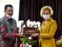 Bertemu Dubes Rusia, Wakil Ketua MPR Bahas Vaksin Sputnik