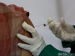Bukan Magnet, Ini Kandungan Vaksin COVID-19