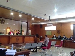 Terbukti Korupsi, 2 Eks Petinggi PT DI Divonis 4 dan Tujuh Tahun Bui