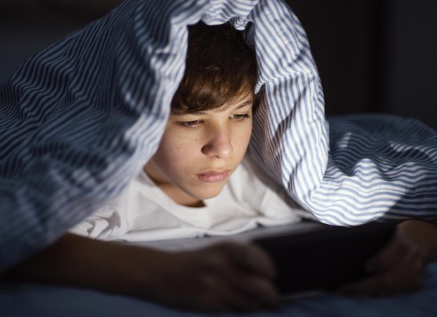 Singkirkan Gadget/Foto: freepik.com Singkirkan gadget saat akan mau tidur.