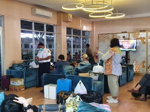 Operasional Stasiun Pasar Turi Berjalan Normal Usai Plafon Runtuh