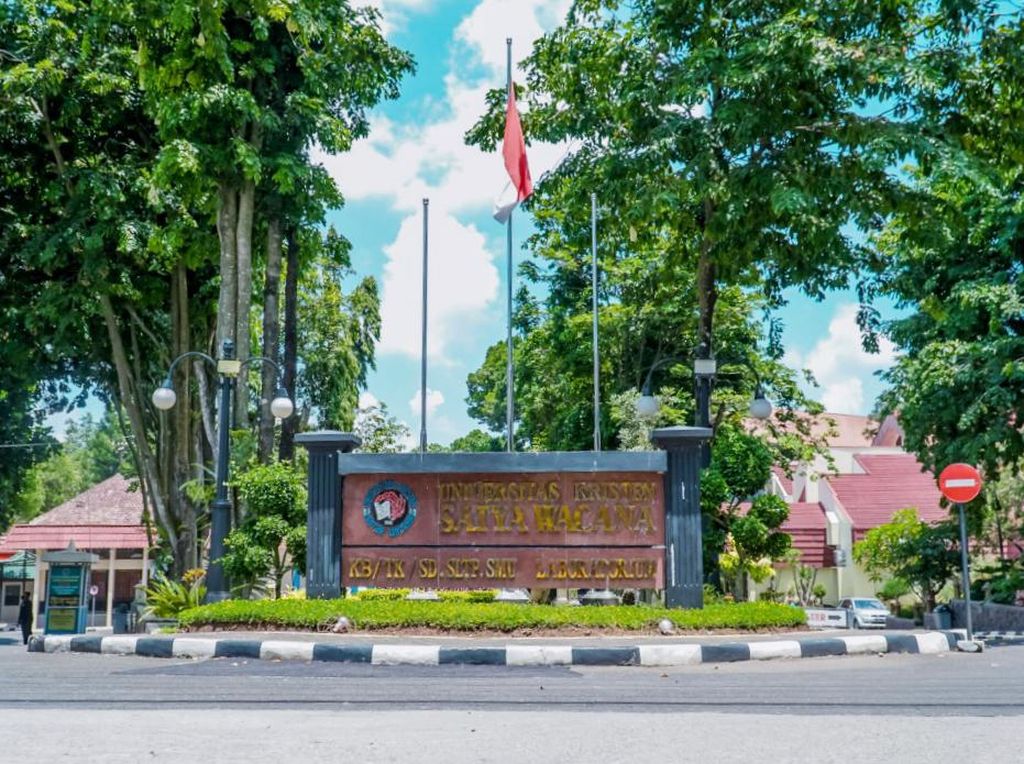 Rektor Pastikan Jozeph Paul Zhang Alumni UKSW Salatiga Rektor Pastikan Jozeph Paul Zhang Alumni UKSW Salatiga