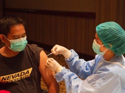 Mayapada Hospital Jadi Vaksinator COVID-19 buat UMKM hingga Lansia