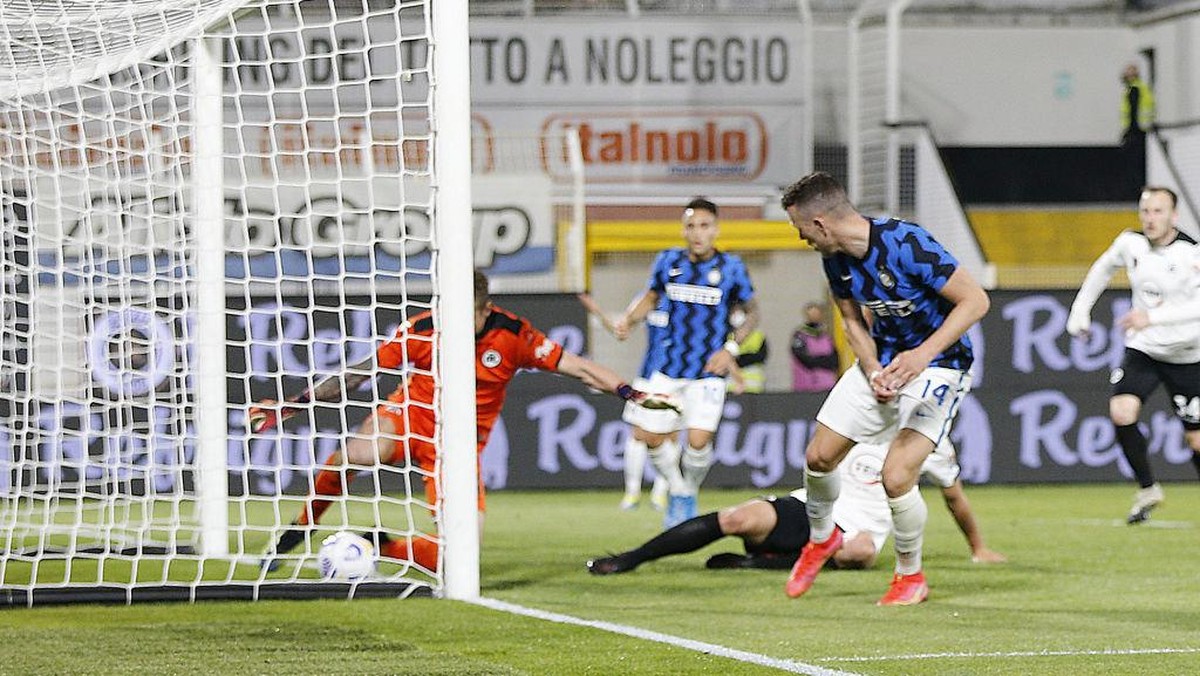 Inter Milan ditahan Spezia 1-1 (Foto: Getty Images/Gabriele Maltinti)