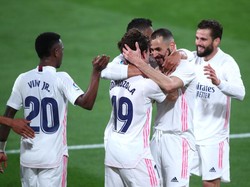 Kerja Sama Zidane-Raul Saat Madrid Krisis Pemain