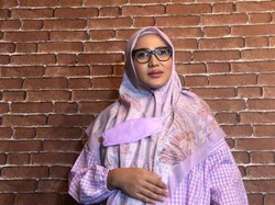 Sambangi Polres Depok, Amalia Fujiawati Jalani Pemeriksaan Kasus Pencemaran Nama Baik