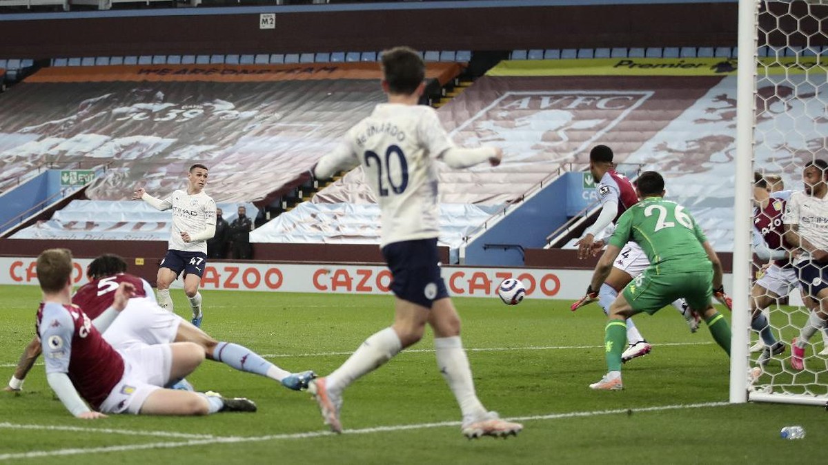 Manchester City mengungguli tuan rumah Aston Villa 2-1 di babak pertama. (Foto: AP/Carl Recine)