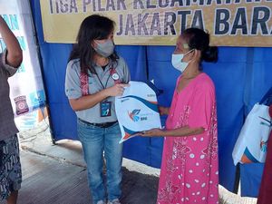 Srikandi BNI Kirim Bantuan ke Korban Kebakaran Tambora Jakbar