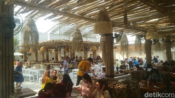 Potret Pantai ala Bali di Alam Sutera