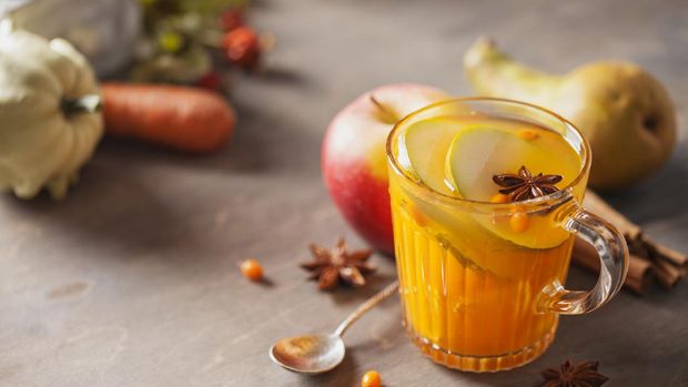 Mulled apple cider or punch. Autumn drink or tea.