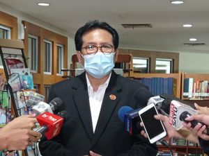 Fadjroel: Jokowi Harap Pendukung Ikut Tolak 3 Periode-Perpanjangan Jabatan