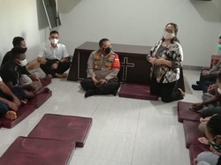 Polres Tangsel Gandeng Mahasiswa Papua sebagai Tenaga Vaksinator