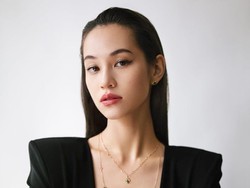 Kiko Mizuhara Nangis Bahas Pelecehan Seksual di Dunia Hiburan Jepang