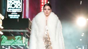 10 Koleksi Michael Kors Fall/Winter 2021, Rayakan 40 Tahun Berkarya