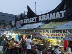 Ngabuburit di Food Street Kramat Jakpus