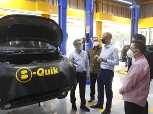 Layanan Pecinta Otomotif di Pusat Perbelanjaan Layanan Pecinta Otomotif di Pusat Perbelanjaan