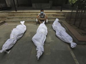 Puluhan Jenazah Terdampar di Sungai Gangga India, Diduga Korban COVID-19 Puluhan Jenazah Terdampar di Sungai Gangga India, Diduga Korban COVID-19