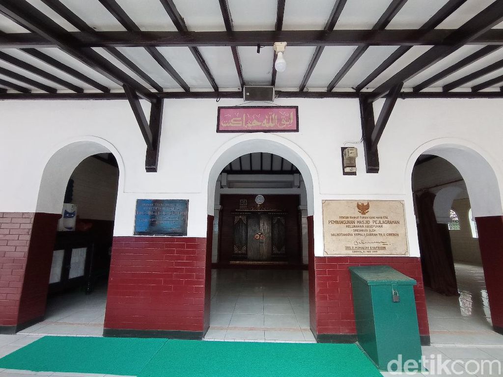 Masjid Pejlagrahan Cirebon, Dibangun Pangeran Cakrabuana untuk Nelayan