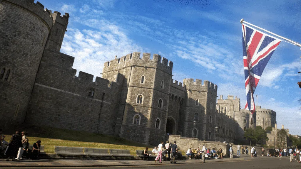Mengintip Kemegahan Kastil Windsor Kediaman Raja-raja Inggris