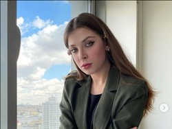 Model Rusia Miha Nika Viral Diserbu Netizen Indonesia, Disebut Mesum di Bali