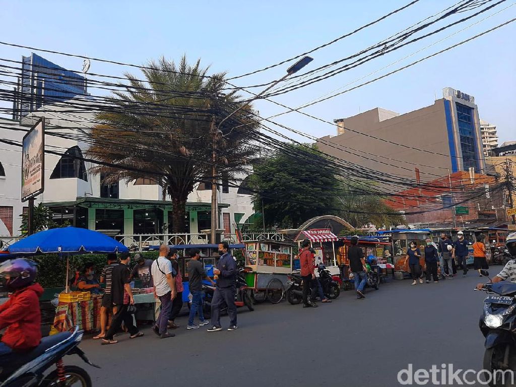 Pasar Takjil Benhil Tetap Jadi Primadona Warga Jakarta Saat Ramadhan