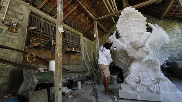 Patung Garuda Wisnu Kencana Versi Mini Ini Dijual Rp 35 Juta Lho