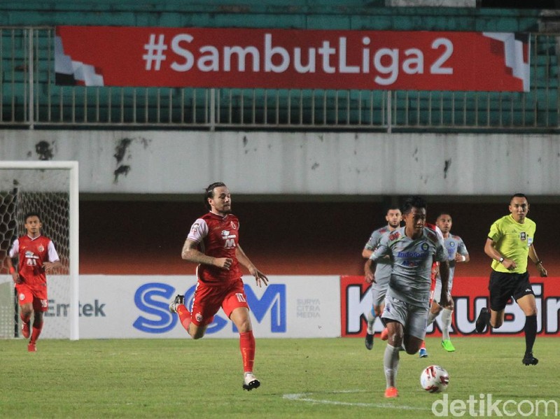 Tuntas sudah leg pertama final Piala Menpora 2021 antara Persija Jakarta vs Persib Bandung. Macan Kemayoran menang 2-0 lewat dua gol cepat di babak pertama.