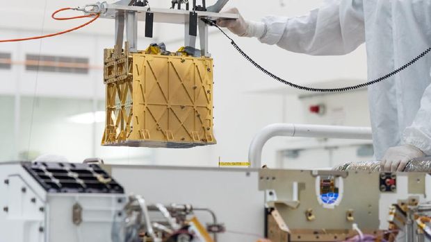 Robot penjelajah Mars milik NASA, Perseverence (rover) dan Ingenuity (helikopter)