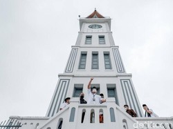 Naik ke Puncak Jam Gadang, Sandiaga Uno: Naiknya Epik, Perasaannya Majestik