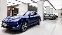 Ini Mobil Pertama Buatan Huawei