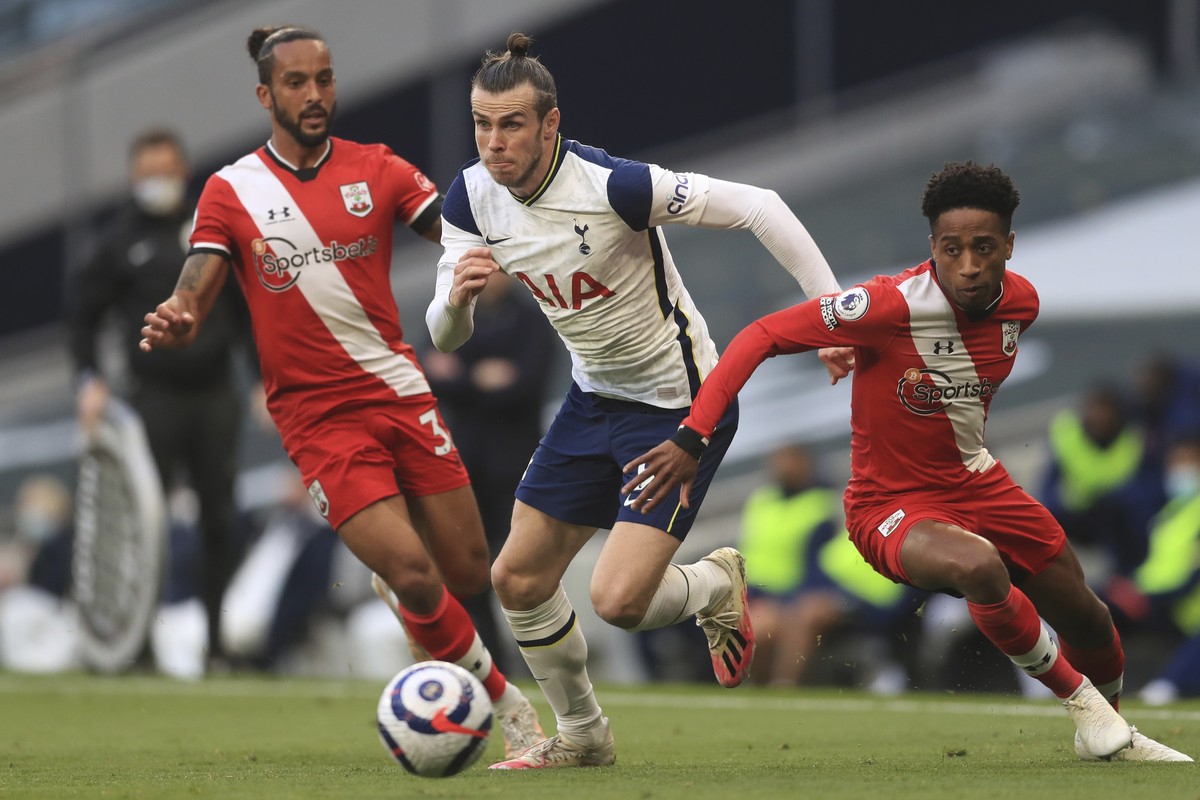 Tottenham mengalahkan Southampton 2-1, di laga pertama usai Jose Mourinho dipecat sebagai manajer. (Foto: AP/Adam Davy)