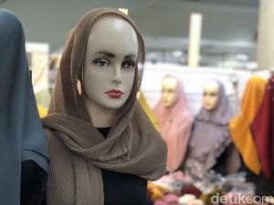 Hindari Berdesakan di Tanah Abang, Pembeli Pilih Belanja di Thamrin City