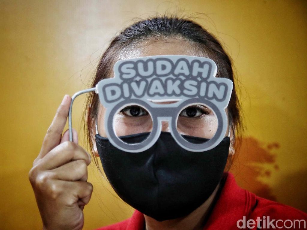 Vaksinasi Terkini Sasar Pelaku Usaha Pemulihan Ekonomi Vaksinasi Terkini Sasar Pelaku Usaha Pemulihan Ekonomi
